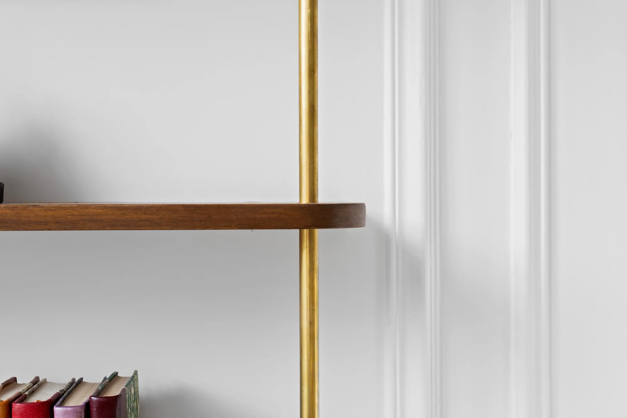 mobilier-sur-mesure-salon-laiton (1)